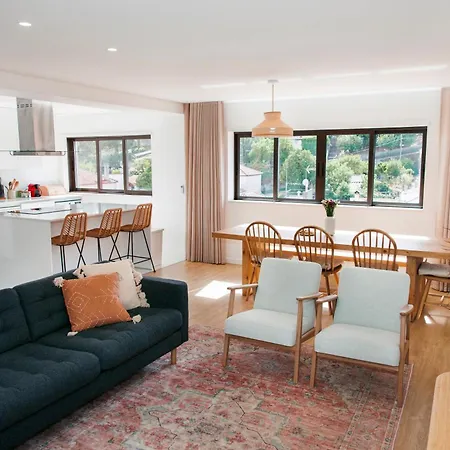 Апартаменты Modern 3 Bedroom Near Geres