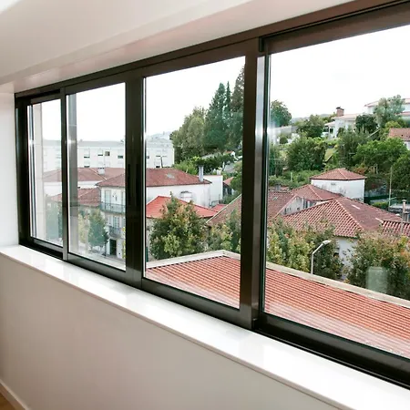 Lejlighed Modern 3 Bedroom Near Geres *