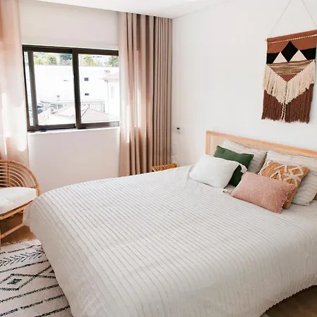 Cozy Downtown Apartament *