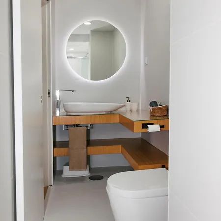 Modern 3 Bedroom Near Geres Ponte da Barca
